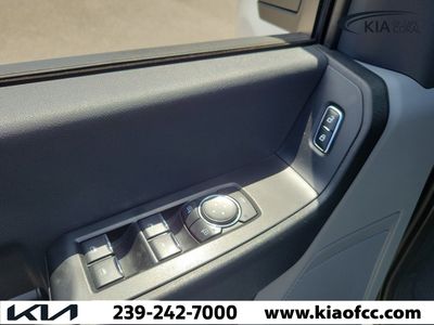 2025 Ford Super Duty F-250 SRW — photo 23 view