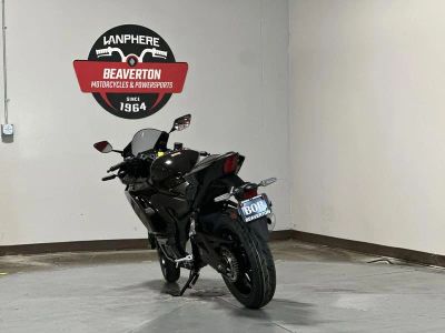 2026 Yamaha YZF-R3 - Photo 2