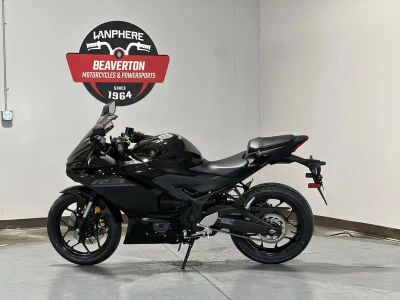 2026 Yamaha YZF-R3 - Photo 9