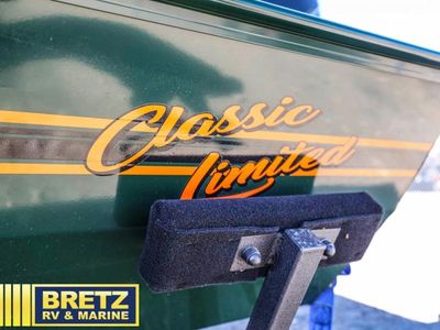 2026 TRACKER Classic — photo 24 view