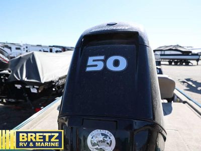 2026 TRACKER Classic — photo 15 view