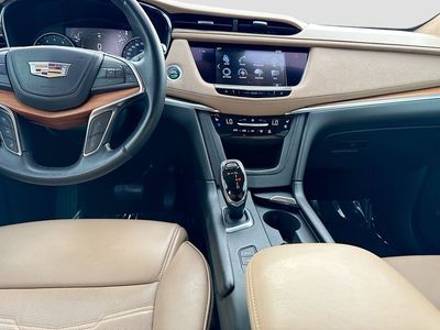 2018 Cadillac XT5 — photo 18 view