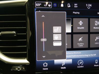 2024 Chrysler Pacifica — photo 18 view
