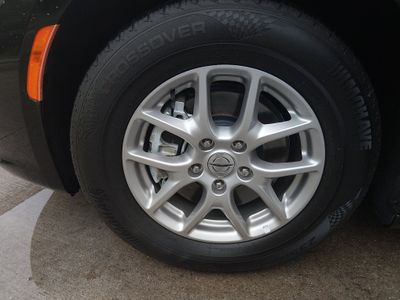 2024 Chrysler Pacifica — photo 10 view