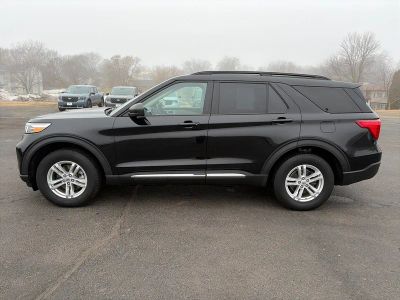 2023 Ford Explorer — side profile view
