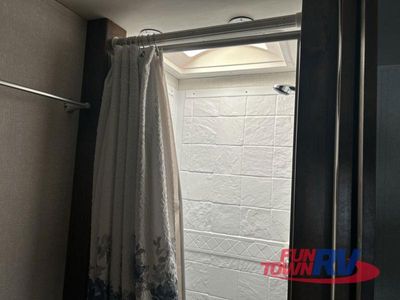2018 Tiffin Motorhomes Wayfarer - Photo 27