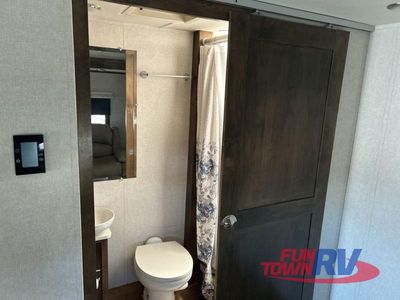 2018 Tiffin Motorhomes Wayfarer - Photo 24