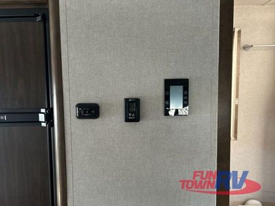 2018 Tiffin Motorhomes Wayfarer - Photo 23