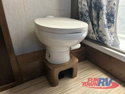 2018 Tiffin Motorhomes Wayfarer - Photo 26