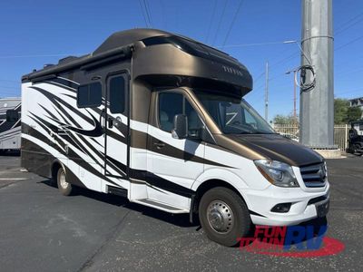 2018 Tiffin Motorhomes Wayfarer - Photo 1