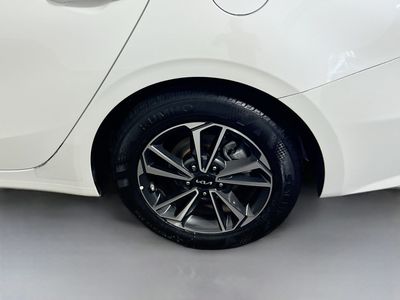 2024 Kia Forte - Photo 21