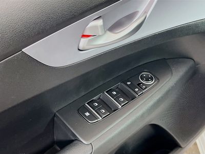 2024 Kia Forte - Photo 13