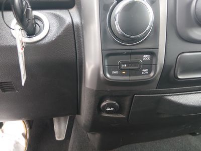 2024 Chevrolet Suburban - Photo 17