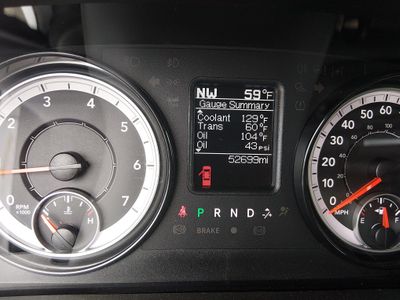 2024 Chevrolet Suburban - Photo 14