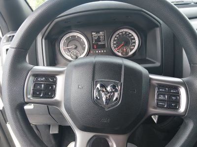 2024 Chevrolet Suburban - Photo 12