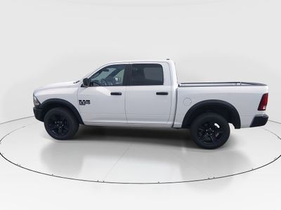 2024 Chevrolet Suburban - Photo 4