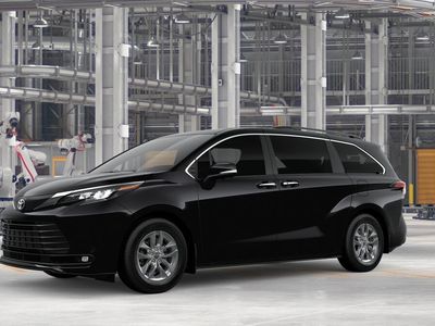 2026 Toyota Sienna — side profile view