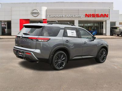 2026 Nissan Pathfinder - Photo 3