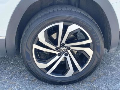 2023 Volkswagen Atlas — photo 9 view