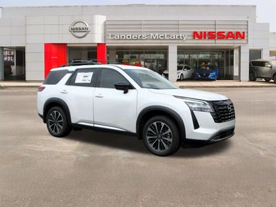 2026 Nissan Pathfinder Platinum — front three-quarter view