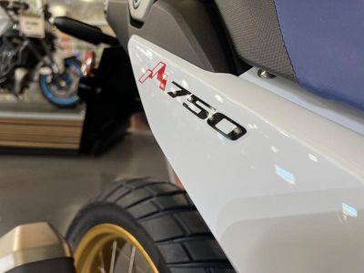 2025 Honda Transalp — photo 14 view