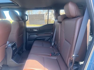 2026 Toyota Land Cruiser — photo 16 view