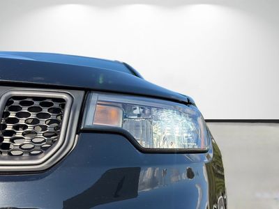 2023 Jeep Compass — photo 9 view