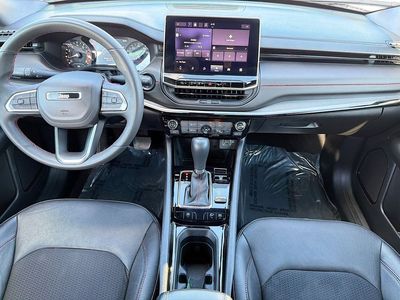 2023 Jeep Compass — photo 18 view