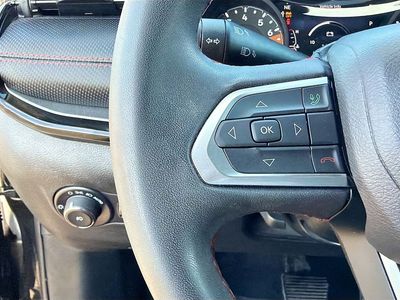 2023 Jeep Compass — photo 35 view