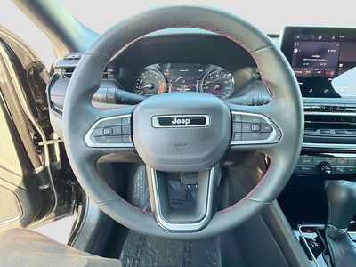 2023 Jeep Compass — photo 37 view