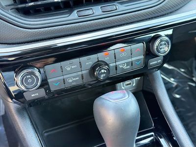 2023 Jeep Compass — photo 32 view