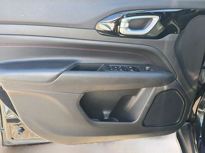 2023 Jeep Compass — photo 21 view