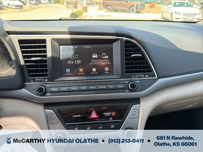 2018 Hyundai Elantra — photo 9 view