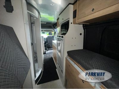 2023 Airstream Rangeline - Photo 8