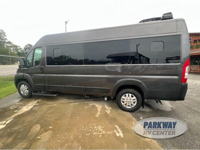 2023 Airstream Rangeline - Photo 4
