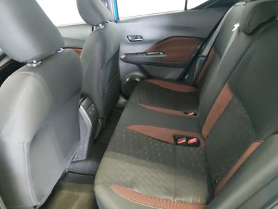 2024 Nissan Kicks — photo 14 view