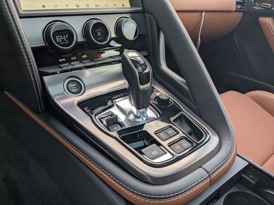 2024 Jaguar F-TYPE - Photo 16