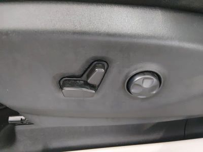 2023 Chrysler Voyager — photo 19 view
