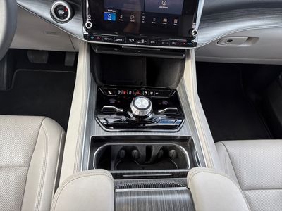 2024 Jeep Wagoneer L — photo 9 view