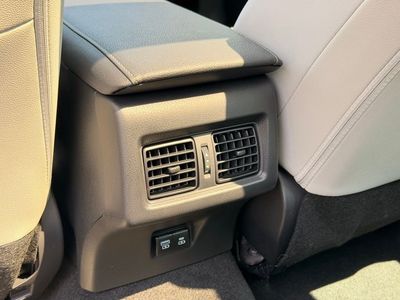 2025 Toyota Camry XLE — photo 14 view