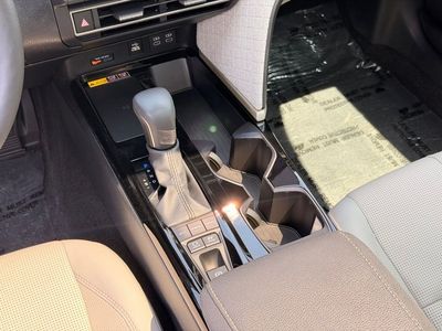 2025 Toyota Camry XLE — photo 17 view