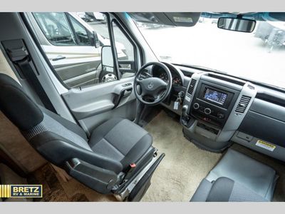 2012 Winnebago View Profile — photo 25 view