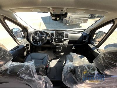 2025 Winnebago Solis — photo 8 view