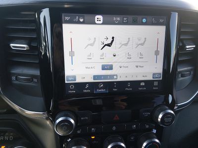 2024 Ram 1500 — photo 20 view