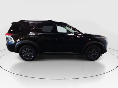 2024 Nissan Pathfinder — photo 8 view