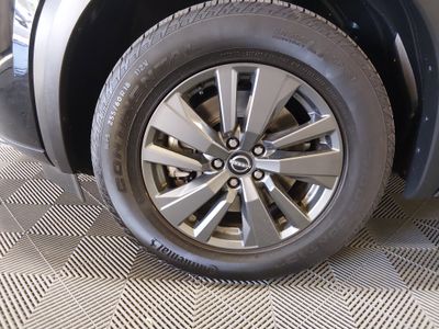 2024 Nissan Pathfinder — photo 10 view