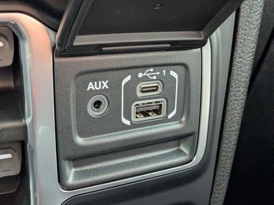 2026 Jeep Gladiator — photo 22 view