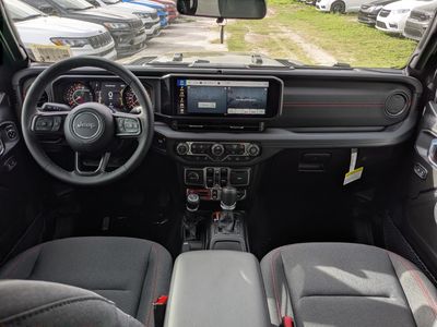 2026 Jeep Gladiator — photo 15 view