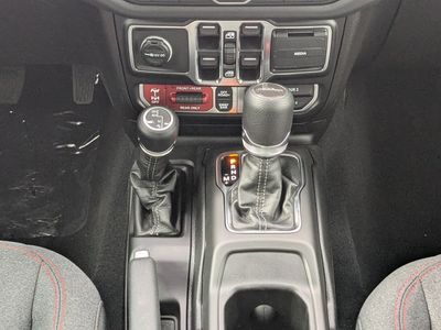 2026 Jeep Gladiator — photo 19 view