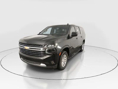 2024 Chevrolet Suburban - Photo 3